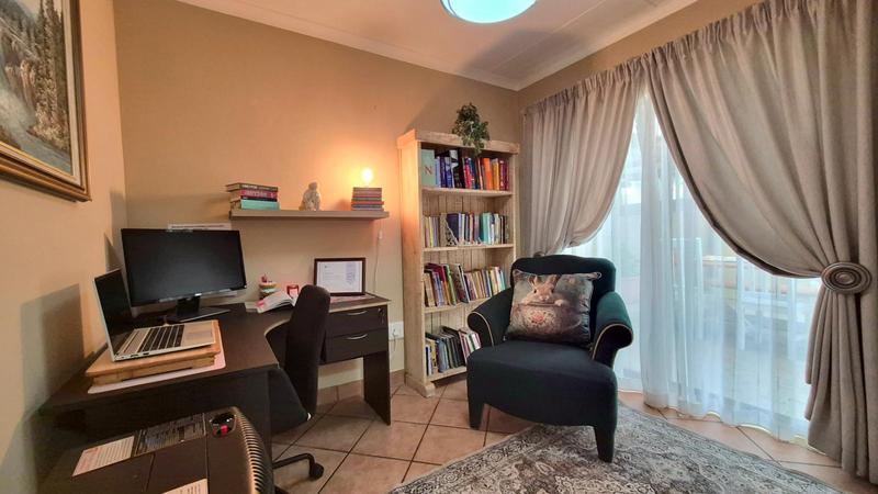 3 Bedroom Property for Sale in Island View Western Cape